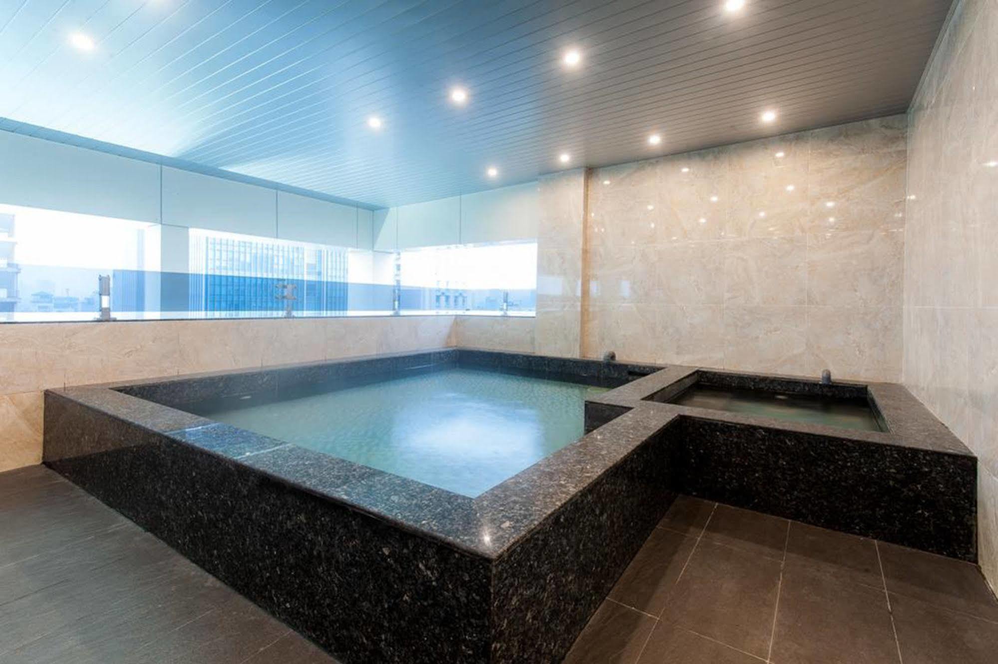 Sakura Hotel Ханой Экстерьер фото